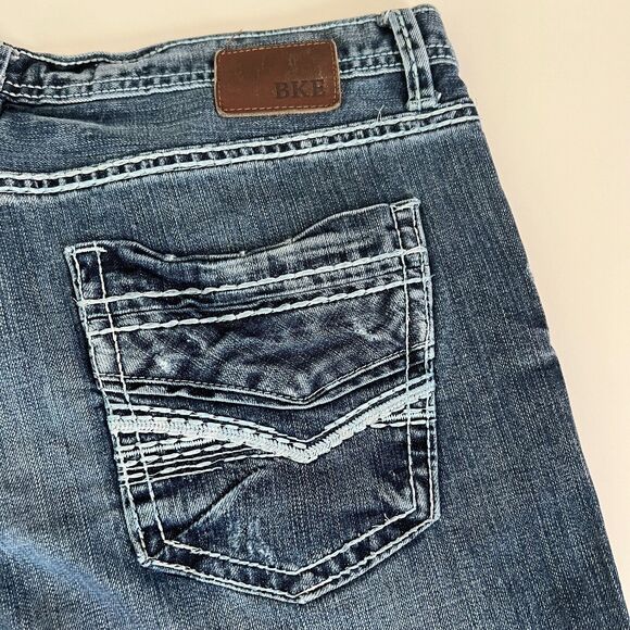 BKE Tyler Jeans Size 34R Men Straight Fit Distressed Medium Wash Blue Denim - Picture 7 of 7